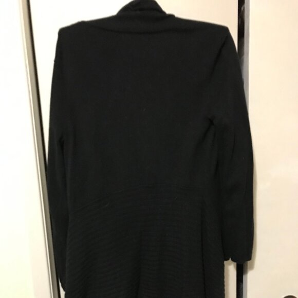 Jones Of New York Ladies Black Cardigan Size Small - Picture 2 of 2